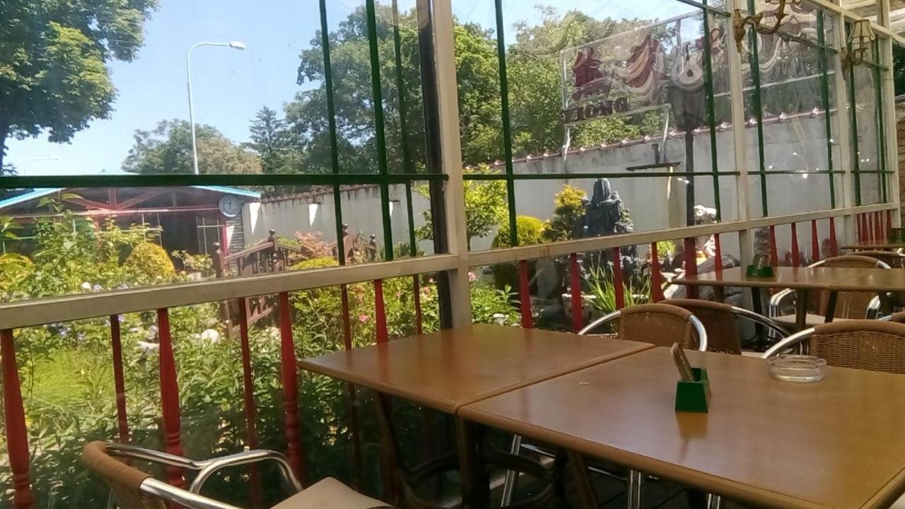Hotel Branik Praha Bagian luar foto