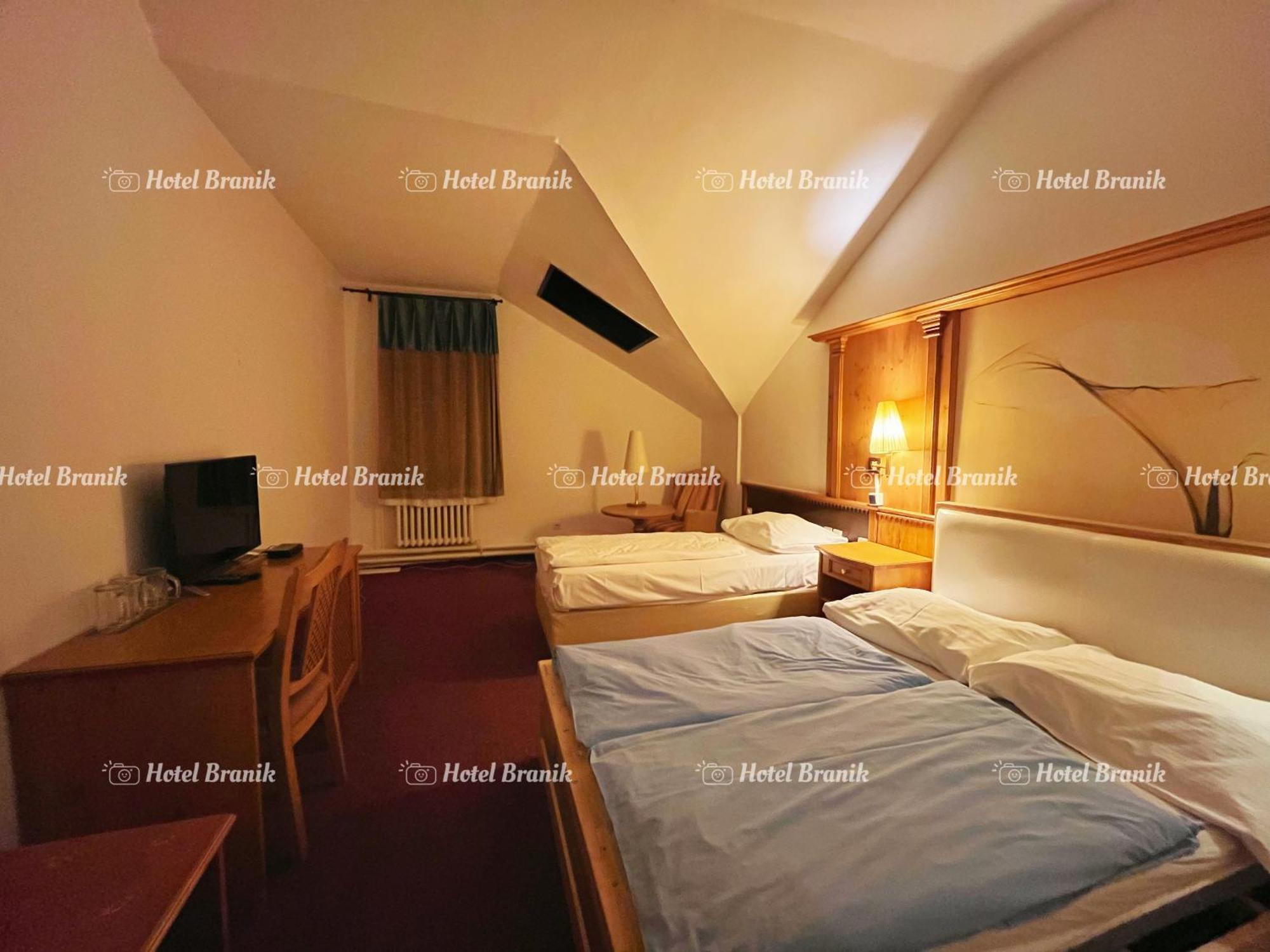 Hotel Branik Praha Bagian luar foto
