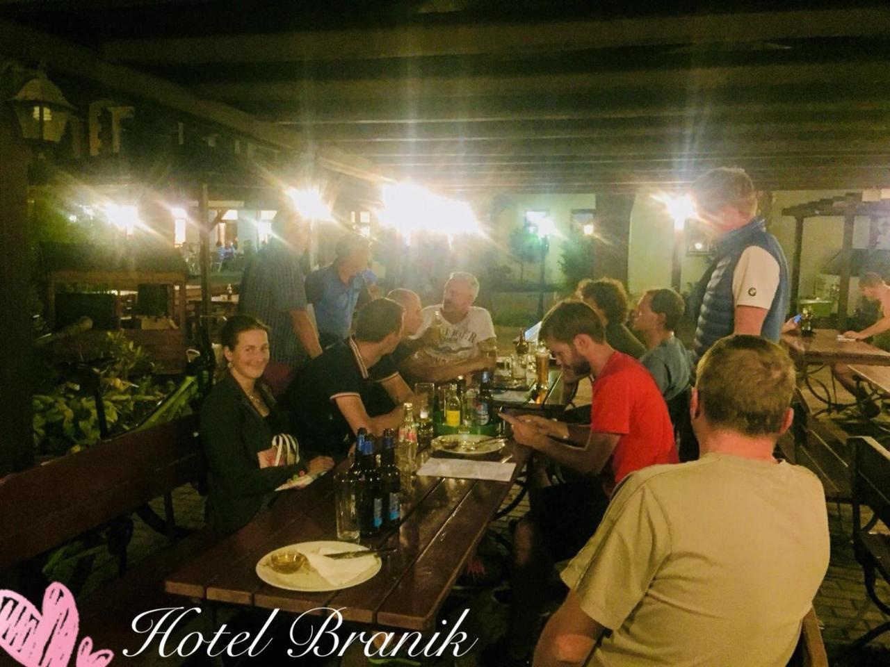 Hotel Branik Praha Bagian luar foto